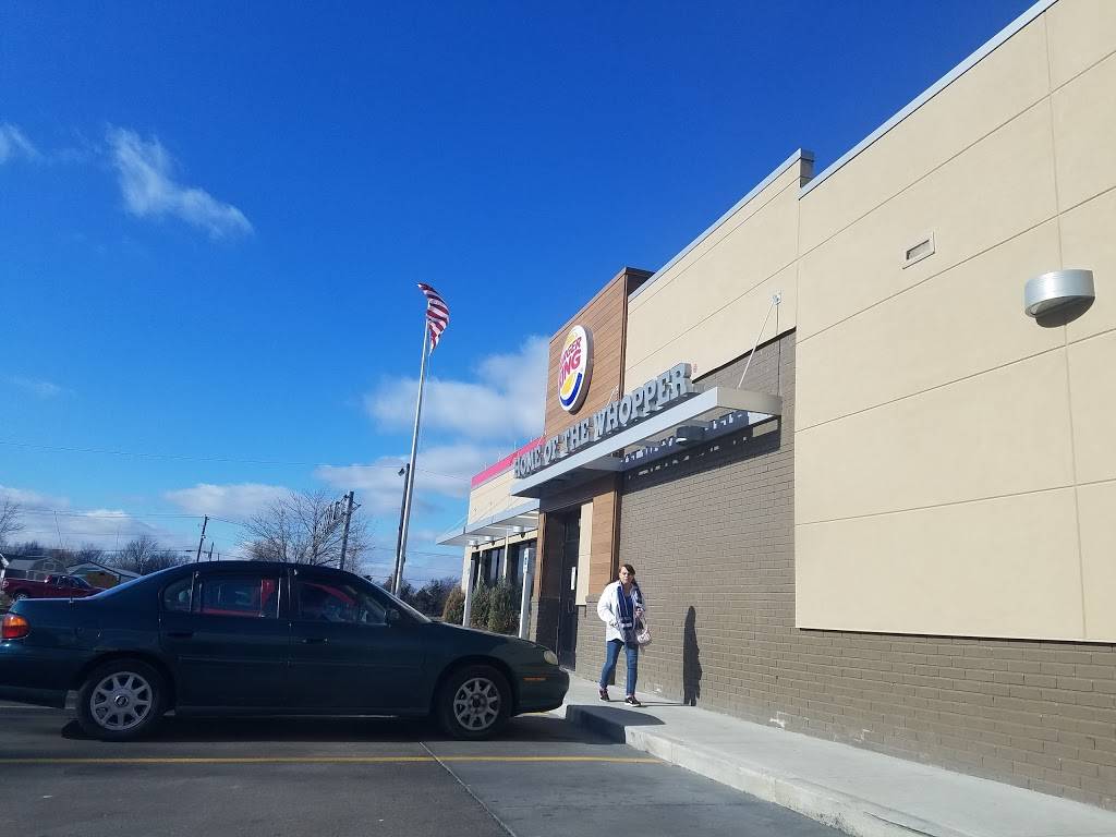 Burger King | restaurant | 334 N 13th St, Decatur, IN 46733, USA | 2607284830 OR +1 260-728-4830