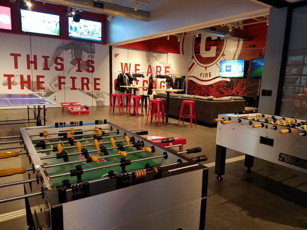 CIBC Fire Pitch | restaurant | 3626 N Talman Ave, Chicago, IL 60618, USA | 7733273473 OR +1 773-327-3473