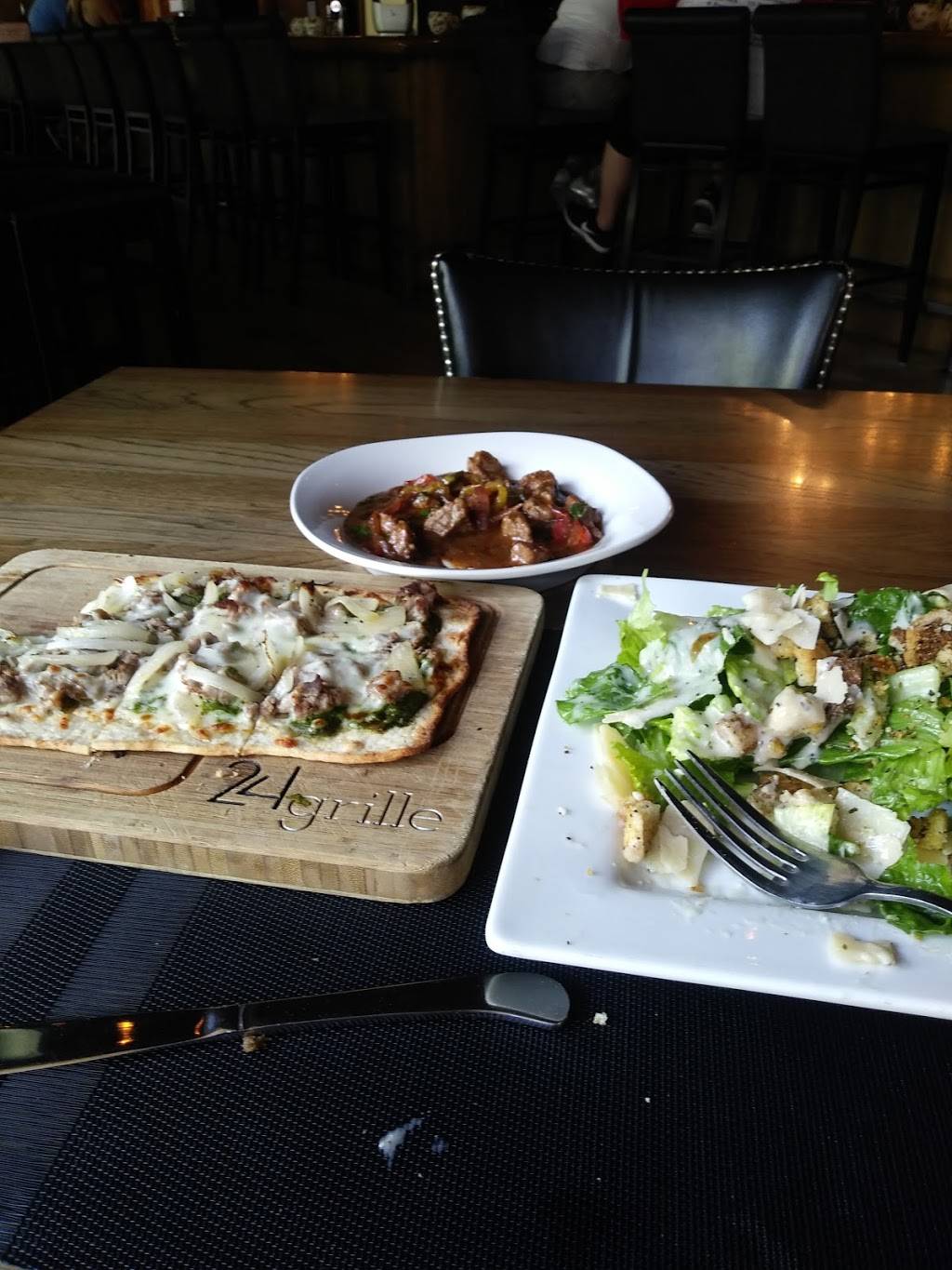 24Grille | restaurant | 204 Michigan Ave, Detroit, MI 48226, USA | 3139643821 OR +1 313-964-3821