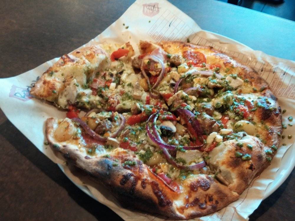 MOD Pizza | restaurant | 27511 San Bernardino Ave #150, Redlands, CA 92374, USA | 9097480200 OR +1 909-748-0200