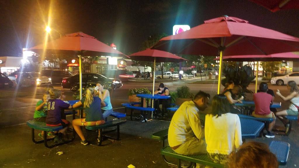 Dairy Star Ice Cream of Lincolnwood | restaurant | 3472 W Devon Ave, Lincolnwood, IL 60712, USA | 8476793472 OR +1 847-679-3472