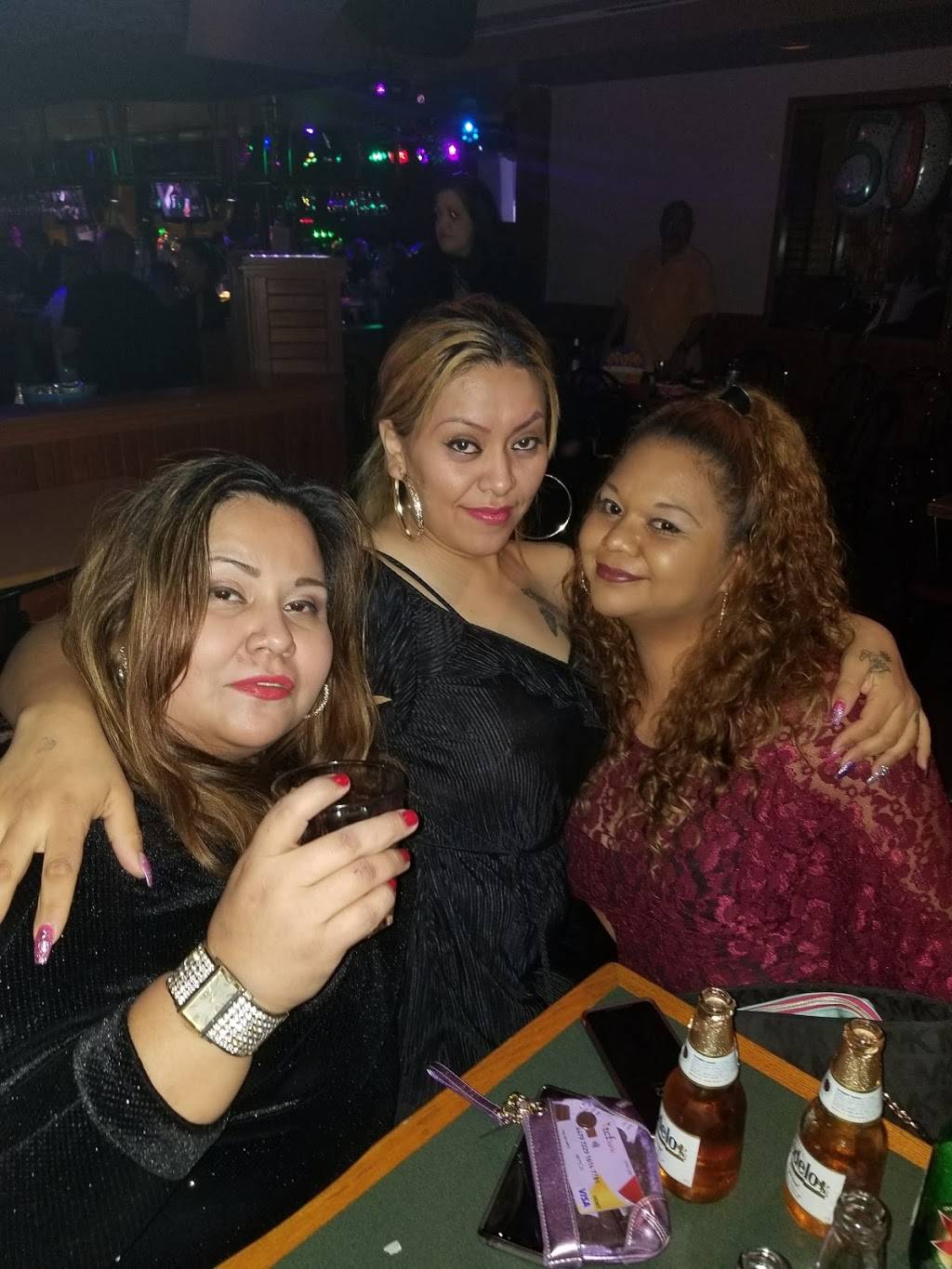 Perception Lounge | restaurant | 6814 Windsor Ave, Berwyn, IL 60402, USA | 7736166041 OR +1 773-616-6041