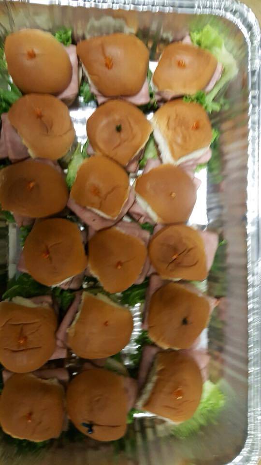 Lylas Family Restaurant | restaurant | 1911 Bailey Rd, Cuyahoga Falls, OH 44221, USA | 3309224444 OR +1 330-922-4444