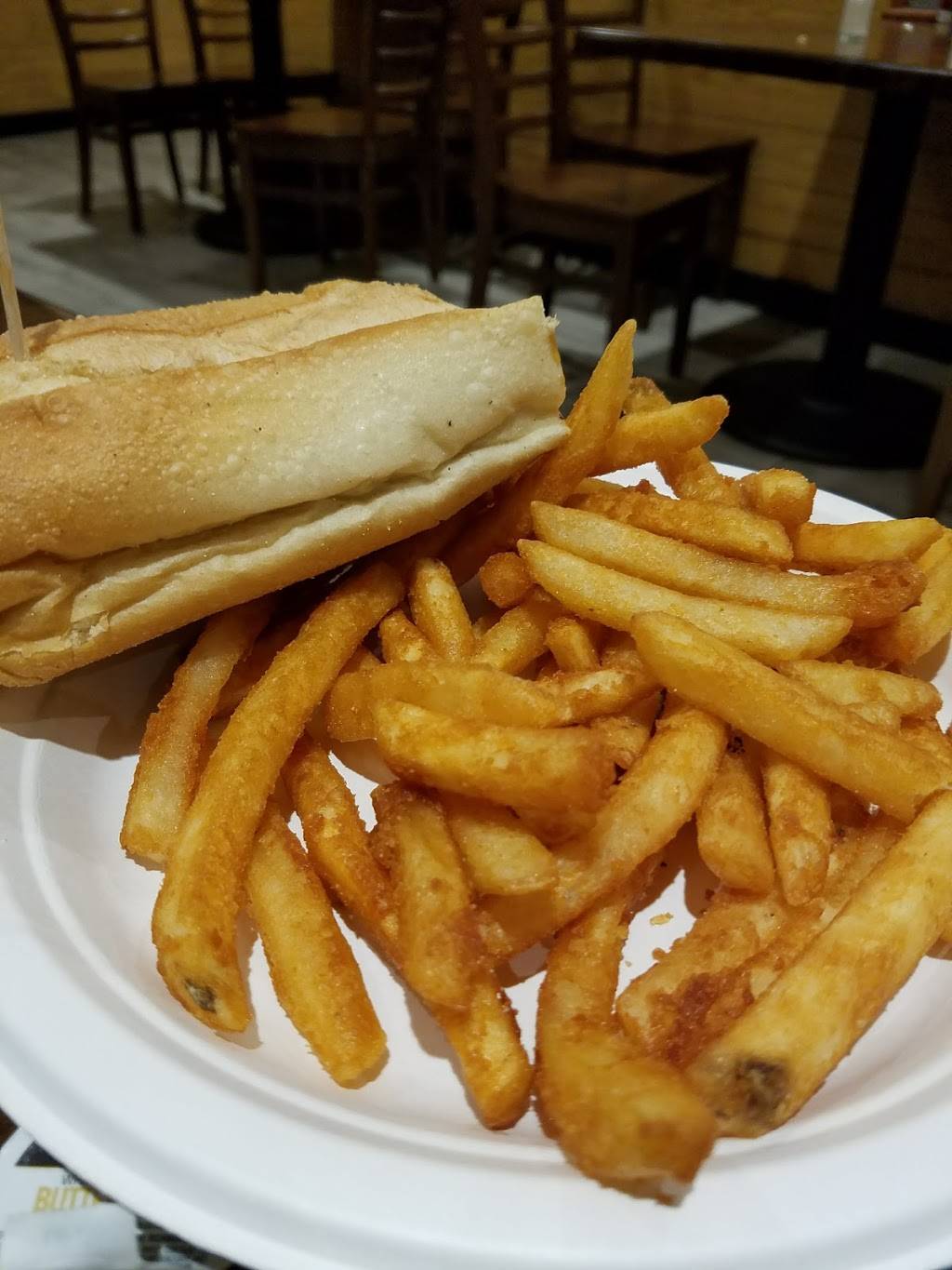 Mamas Chicken Kitchen | restaurant | 1244 East Pkwy, Gatlinburg, TN 37738, USA | 8654121333 OR +1 865-412-1333