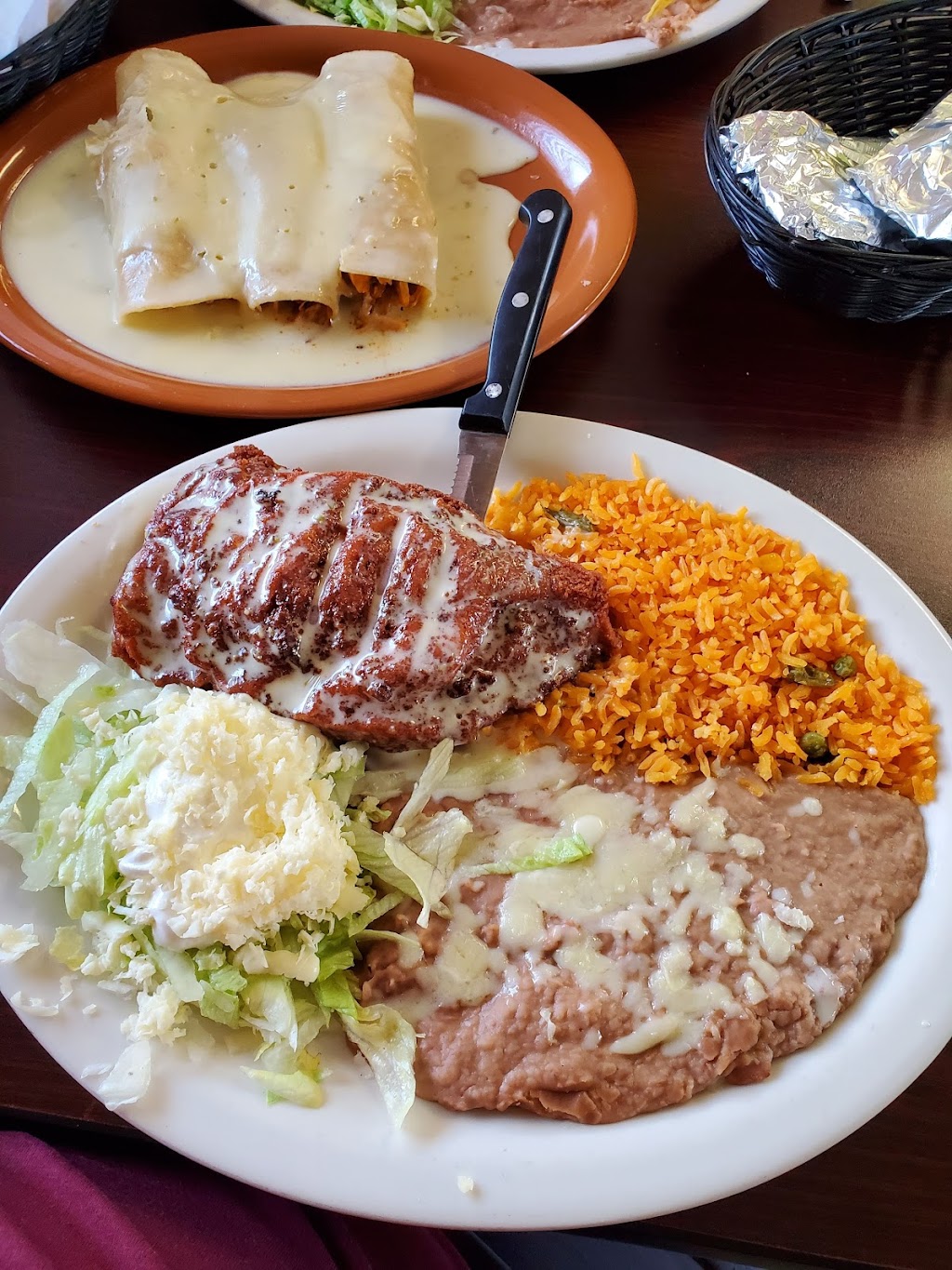 El Azteca Mexican Grill | restaurant | 1462 Main St, Sneedville, TN 37869, USA | 4239735066 OR +1 423-973-5066