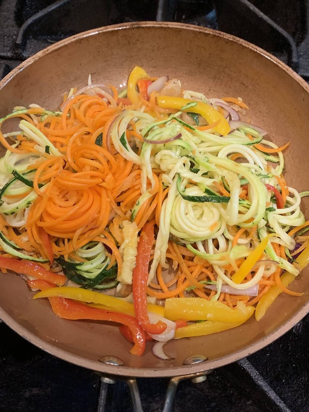 Healthy Fusions | restaurant | 2240 Wyandotte St W, Windsor, ON N9B 1K2, Canada | 5199155955 OR +1 519-915-5955