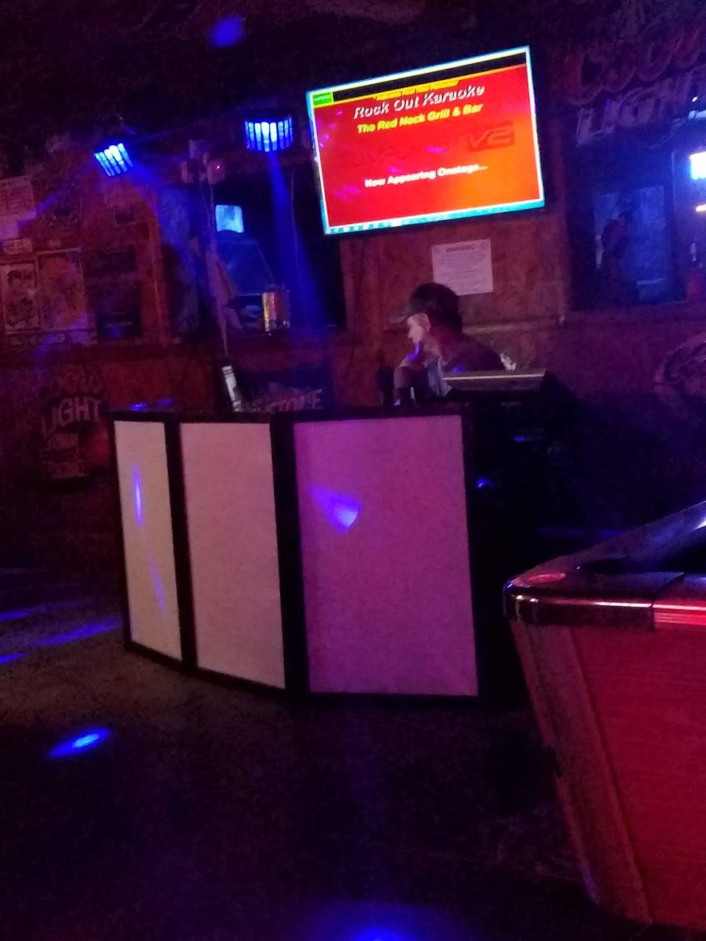 Redneck Grill | restaurant | 207 4th St, Blum, TX 76627, USA | 2548745278 OR +1 254-874-5278