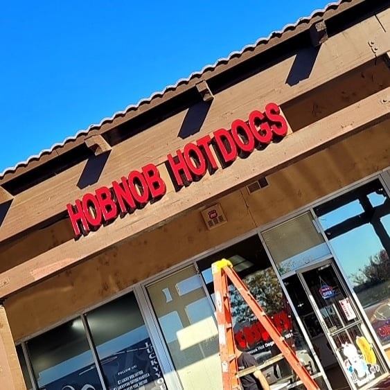 Hob Nob Hot Dogs LLC | meal takeaway | 1134 N Main St, Manteca, CA 95336, USA | 2094510592 OR +1 209-451-0592