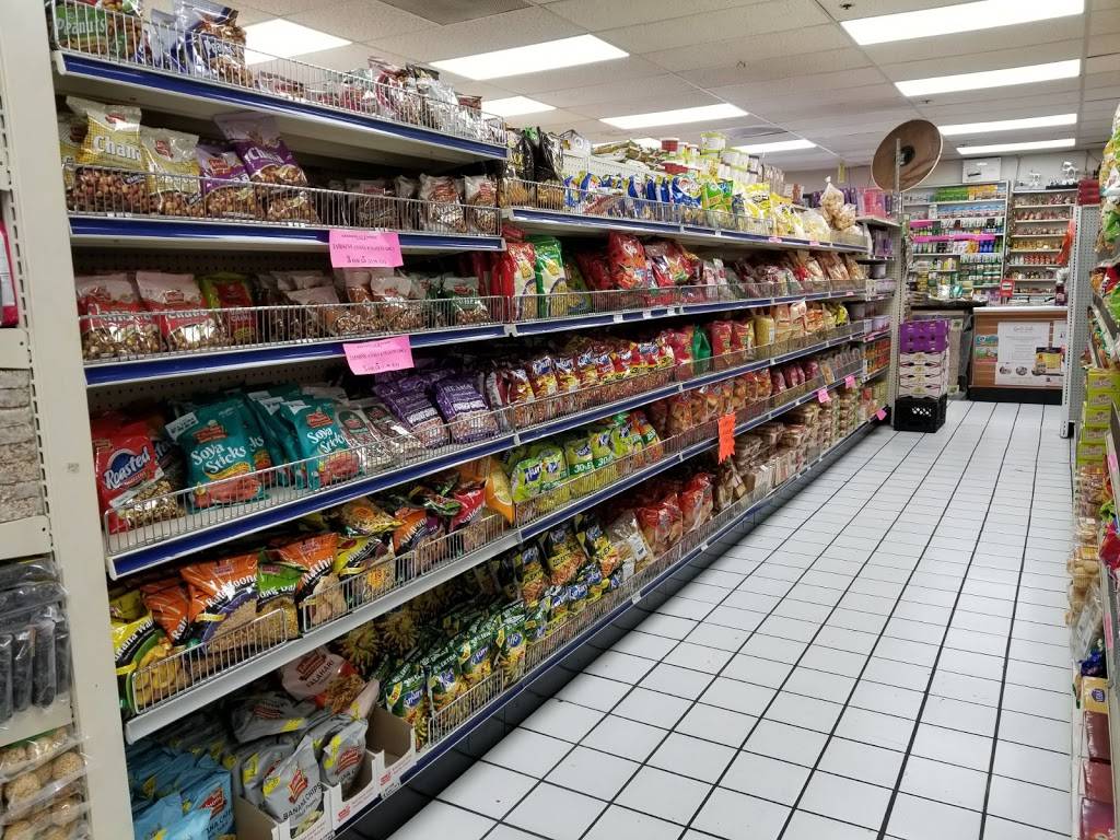 Nilgiris Cash And Carry | restaurant | 114 S Abel St, Milpitas, CA 95035, USA | 4089569509 OR +1 408-956-9509