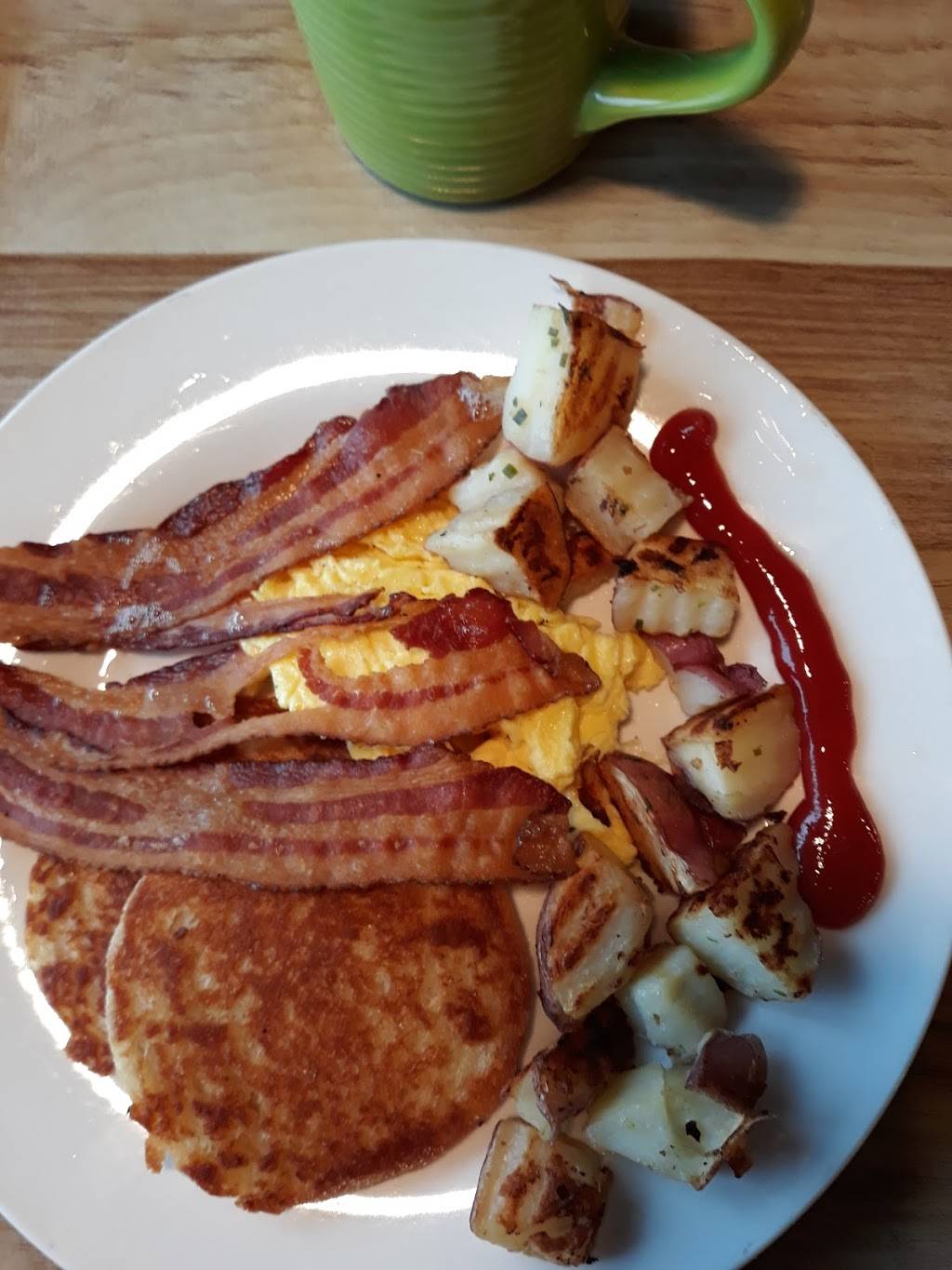 Me & Ds Diner | restaurant | 1517 Post Rd, Wells, ME 04090, USA | 2076465775 OR +1 207-646-5775