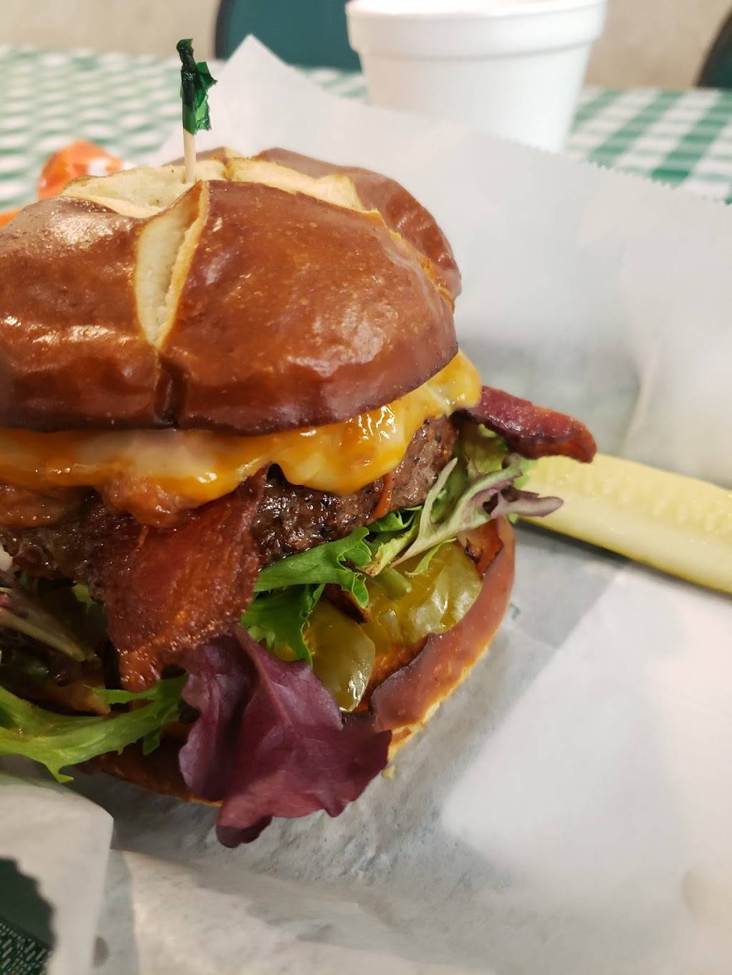 Scoobies | restaurant | 223 N Main St, Mishawaka, IN 46544, USA | 5742567090 OR +1 574-256-7090