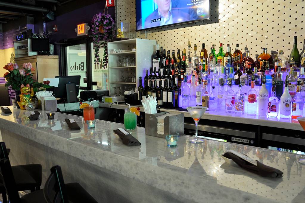 Oishii Bistro | restaurant | 69 S Moger Ave, Mt Kisco, NY 10549, USA | 9146662348 OR +1 914-666-2348