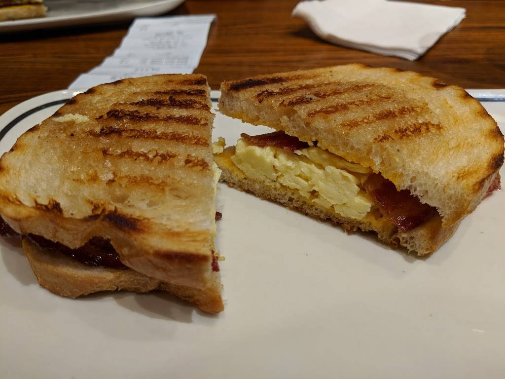 Corner Bakery Cafe | bakery | 823 Goucher Blvd, Towson, MD 21286, USA | 4432797377 OR +1 443-279-7377