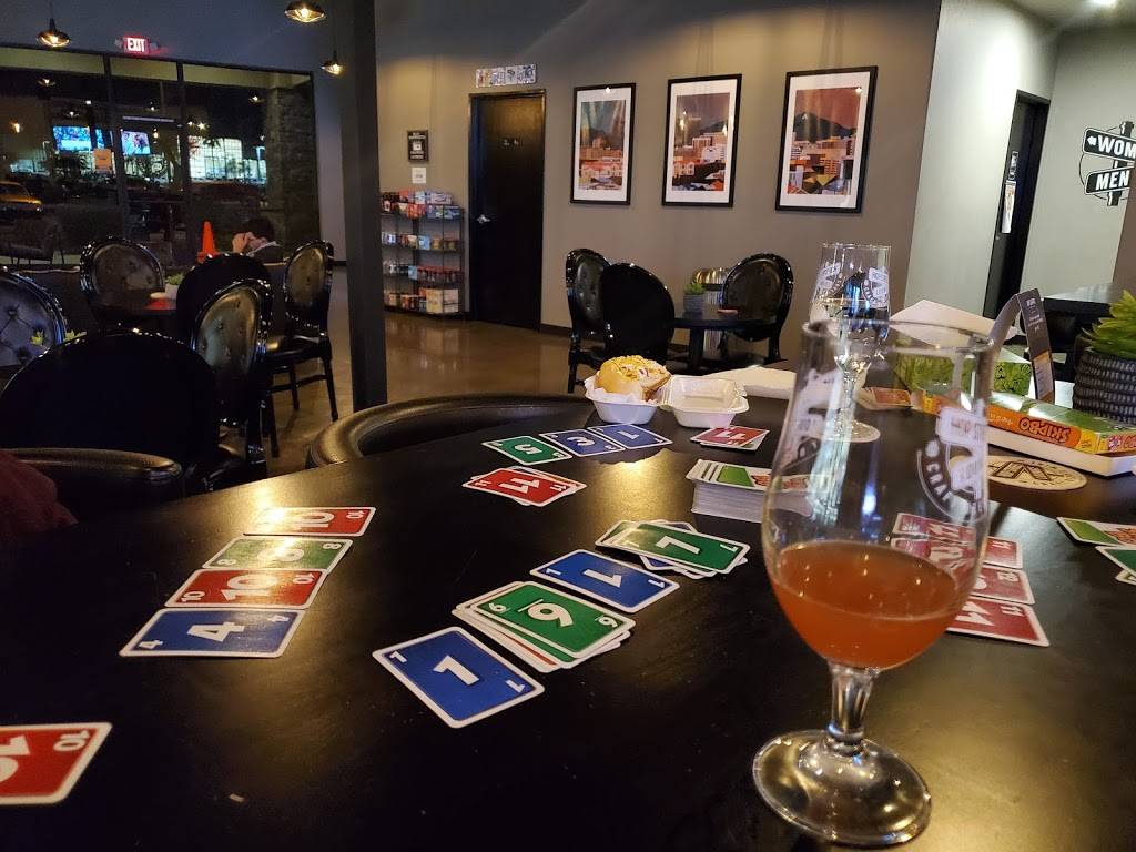 Hop Street Lounge | restaurant | 7215 E 22nd St #101, Tucson, AZ 85710, USA | 5202747904 OR +1 520-274-7904