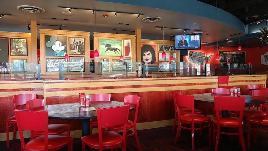 Red Robin Gourmet Burgers and Brews | restaurant | 5710 S Westnedge Ave, Portage, MI 49002, USA | 2695524237 OR +1 269-552-4237