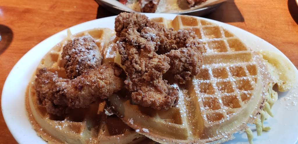 Brick House Tavern + Tap | restaurant | 12910 Northwest Fwy, Houston, TX 77040, USA | 7134620576 OR +1 713-462-0576