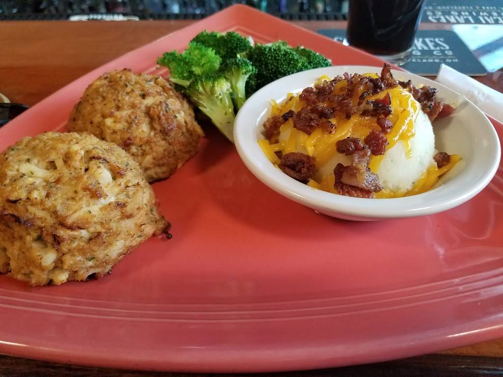 Klingers at the airport | restaurant | 2385 Bernville Rd, Reading, PA 19605, USA | 4848692814 OR +1 484-869-2814