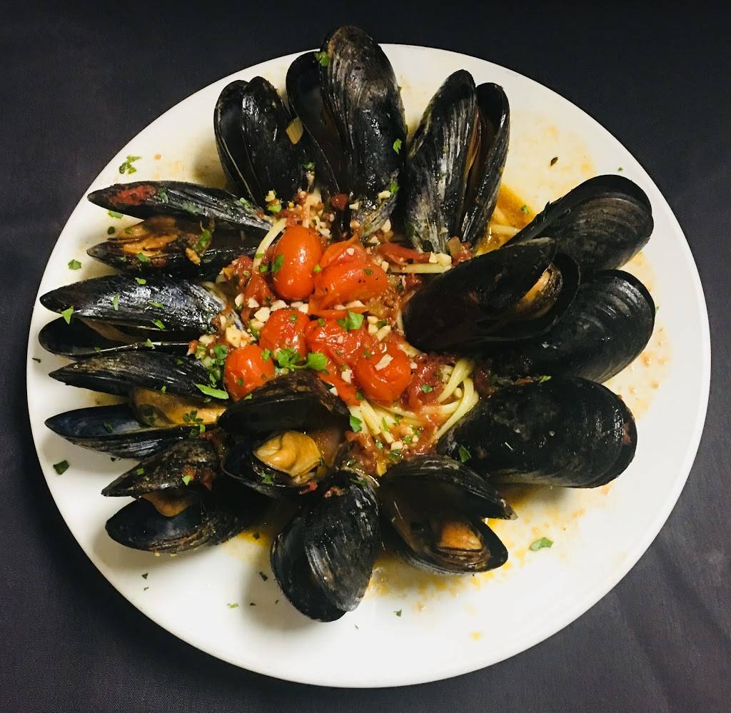 Franks Ristorante & Pizzeria | restaurant | 3054 Stony Point Rd, Richmond, VA 23235, USA | 8045601613 OR +1 804-560-1613