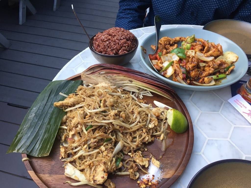 Fern Thai | restaurant | 10134 Main St, Bellevue, WA 98004, USA | 4253261624 OR +1 425-326-1624