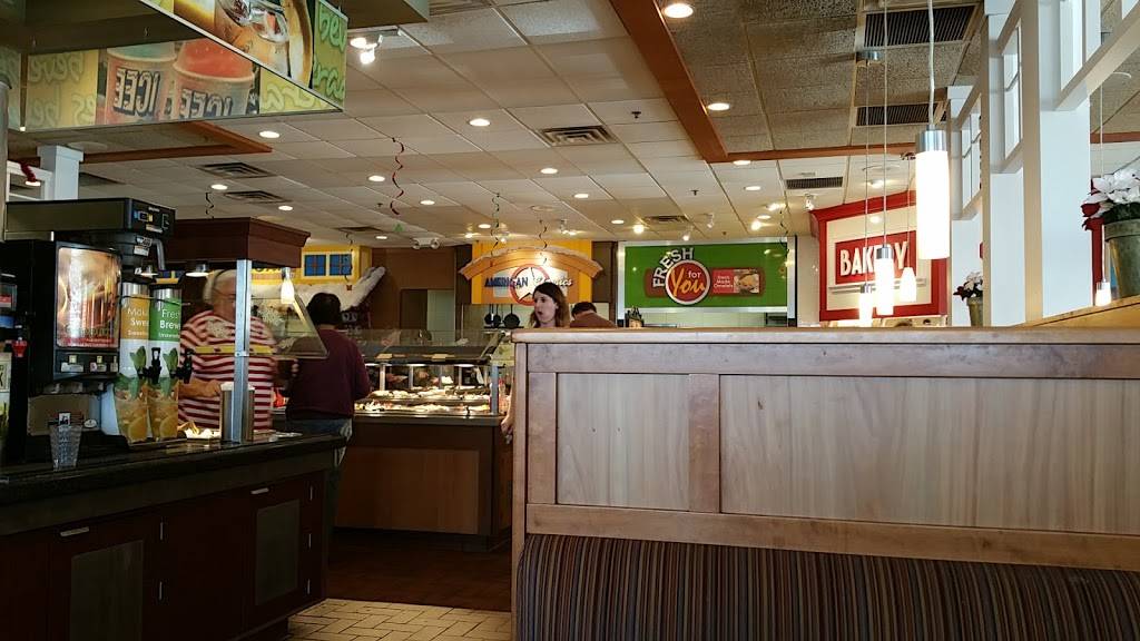 HomeTown Buffet | restaurant | 2900 Deerfield Dr, Janesville, WI 53546, USA | 6087523242 OR +1 608-752-3242