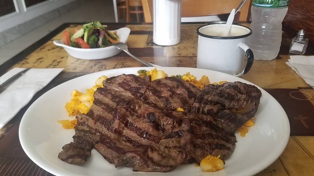 Leticias | restaurant | 40-32 National St, Corona, NY 11368, USA | 7185778180 OR +1 718-577-8180