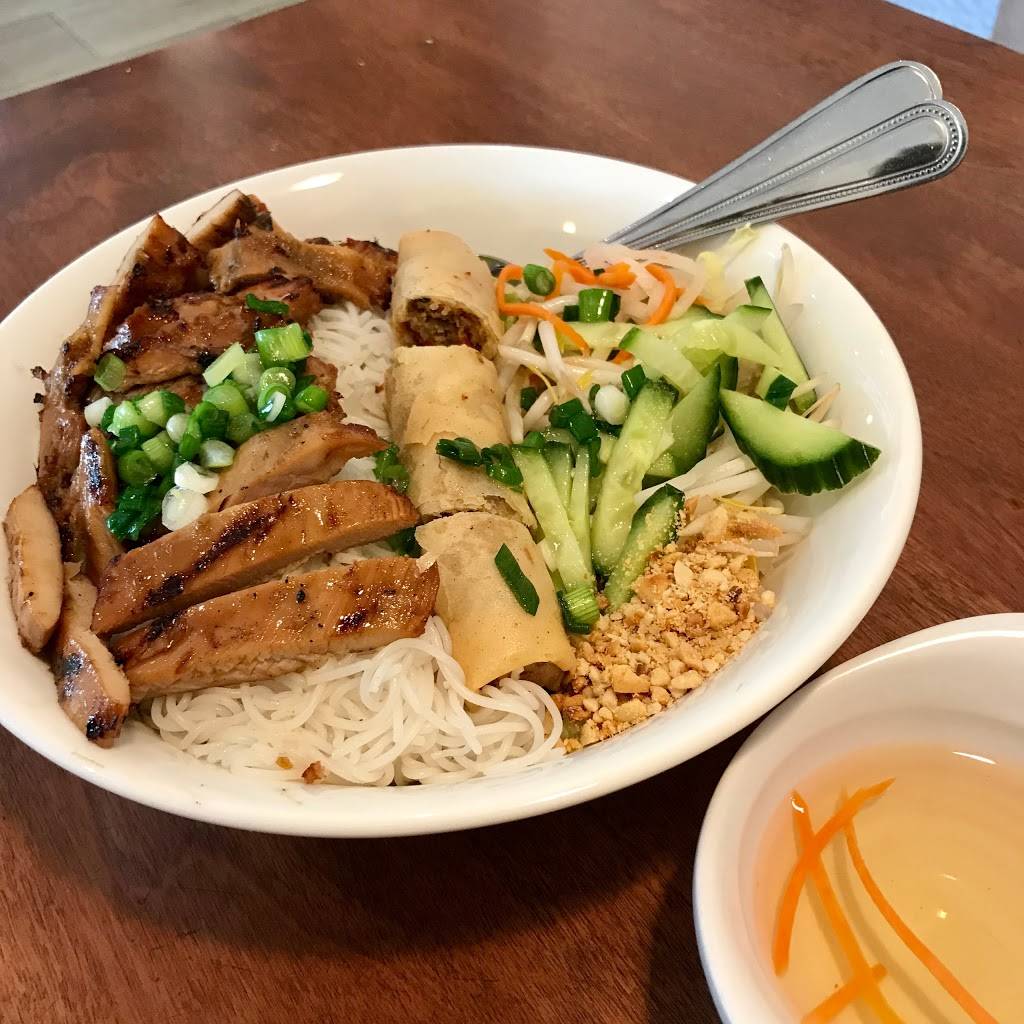 Lac Vien Restaurant | restaurant | 2270 Markham Rd, Scarborough, ON M1B 2W4, Canada | 4167548188 OR +1 416-754-8188