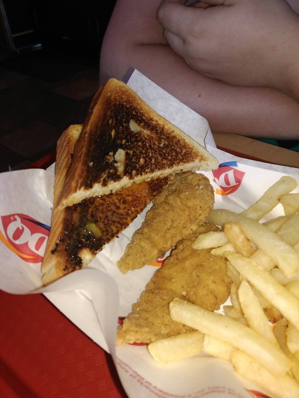 Dairy Queen Grill & Chill | restaurant | 316 N Main St, Monmouth, IL 61462, USA | 3097347828 OR +1 309-734-7828