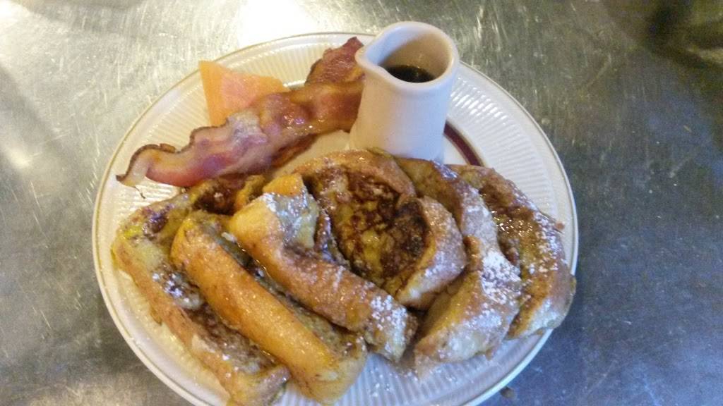 Butterfields Cafe Inc | restaurant | 16 Division St, Deposit, NY 13754, USA | 6074673111 OR +1 607-467-3111