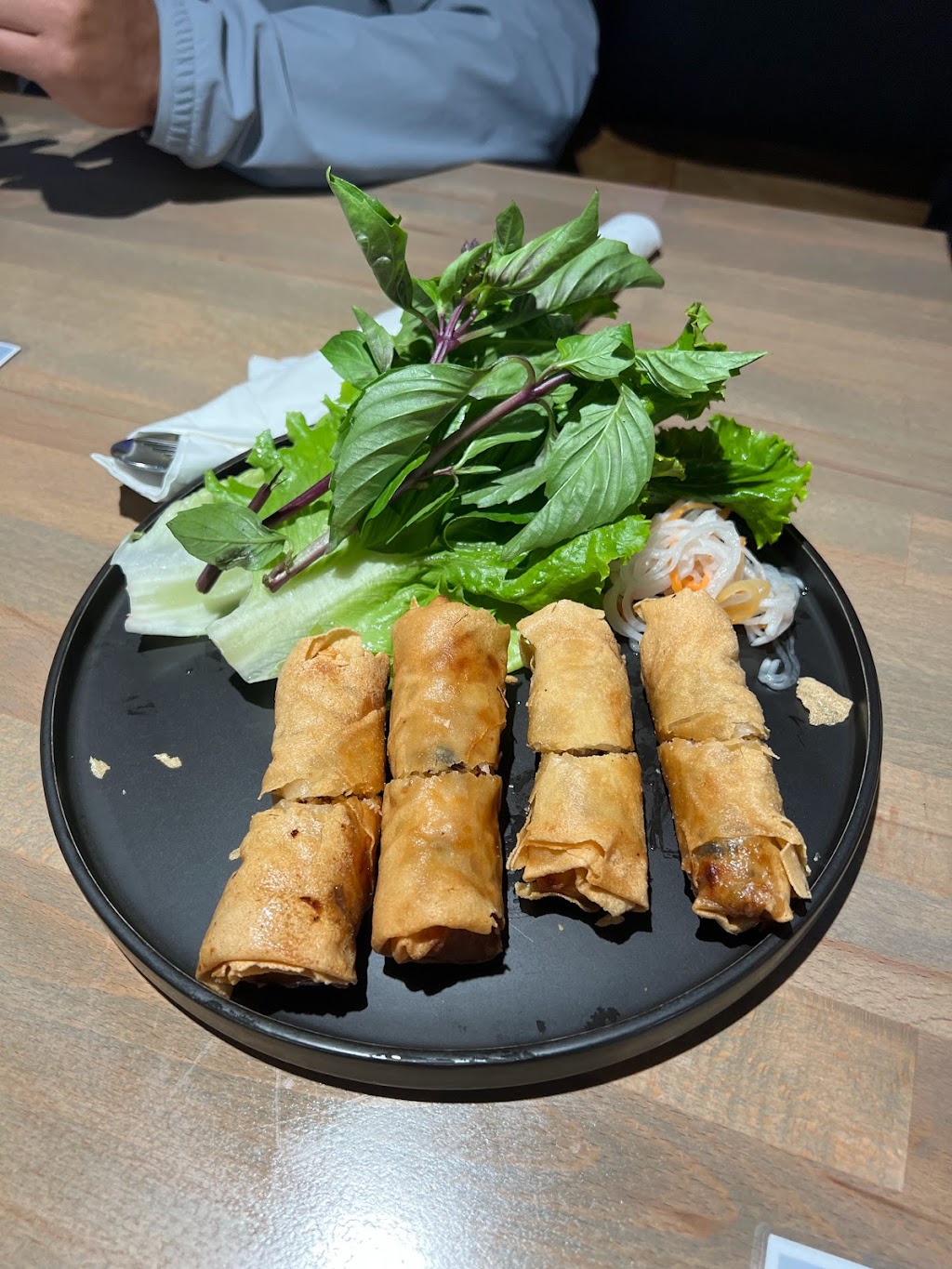 Chickn Broth | restaurant | 6757 Wilson Blvd #17, Falls Church, VA 22044, USA | 7032411894 OR +1 703-241-1894