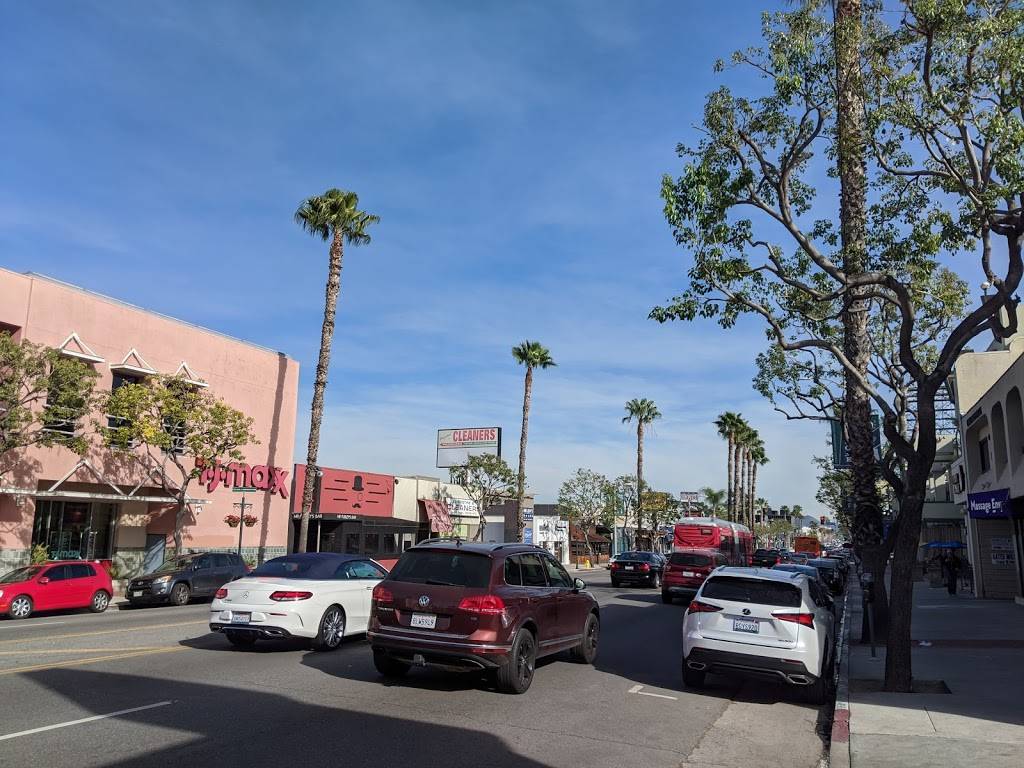 Starbucks | cafe | 14622 Ventura Blvd Suite 116, Sherman Oaks, CA 91403, USA | 8185016535 OR +1 818-501-6535