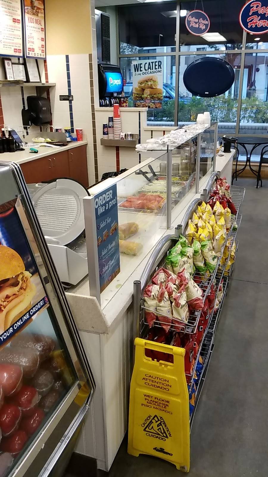 Jersey Mikes Subs | meal takeaway | 2672 Avenir Pl, Vienna, VA 22180, USA | 7036987827 OR +1 703-698-7827