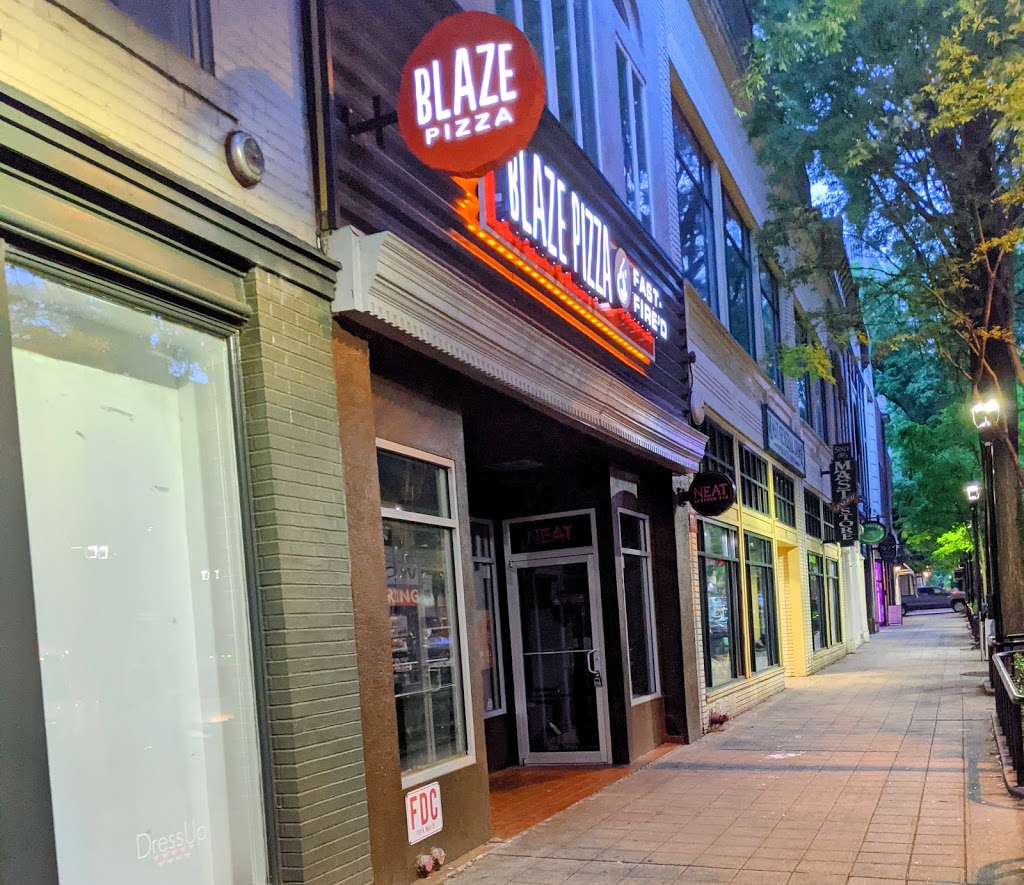 Blaze Pizza | meal takeaway | 109 N Main St, Greenville, SC 29601, USA | 8644120050 OR +1 864-412-0050