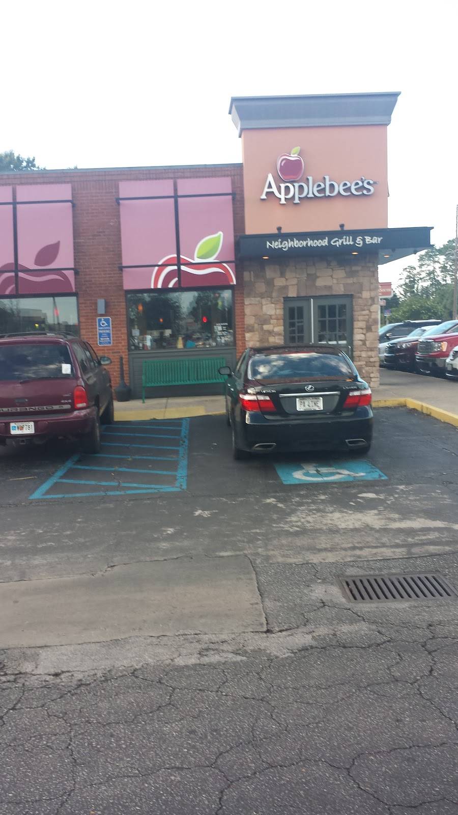 Applebees Grill + Bar | restaurant | 637 N Westover Blvd, Albany, GA 31707, USA | 2294390040 OR +1 229-439-0040