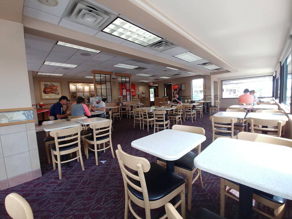 Wendys | restaurant | 14560 No, 60th St N, Oak Park Heights, MN 55082, USA | 6513002659 OR +1 651-300-2659