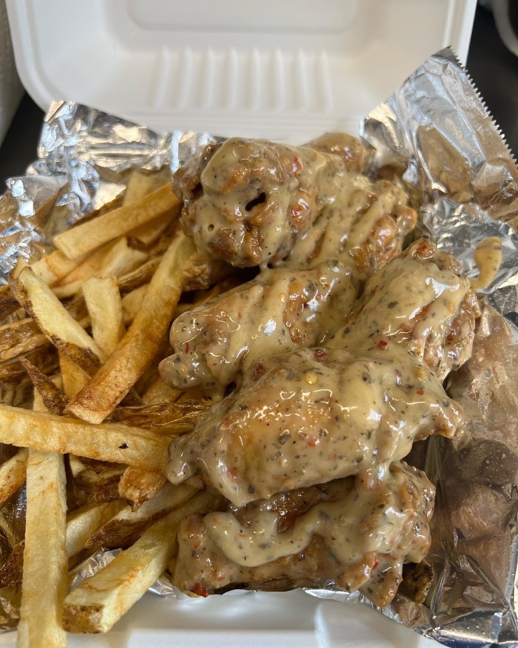 Eat This 2 | restaurant | 3111 Greenmount Ave, Baltimore, MD 21218, USA | 4108033288 OR +1 410-803-3288