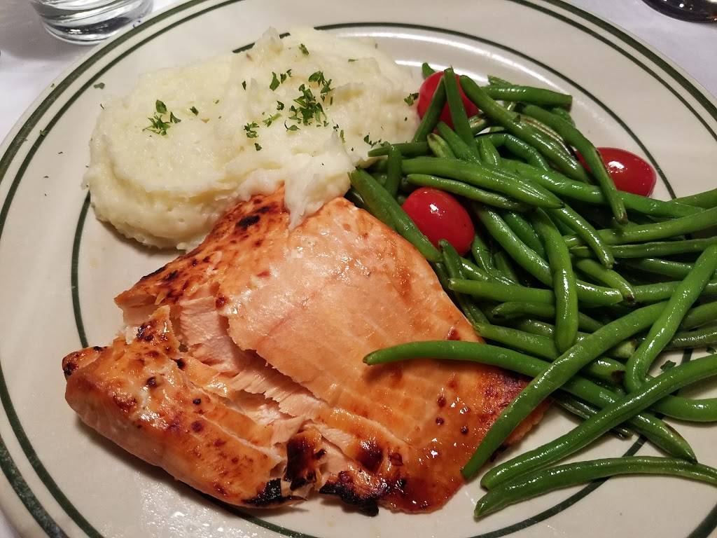 Denver ChopHouse - Denver International Airport | restaurant | 8500 Peña Blvd A, Denver, CO 80249, USA | 3033426902 OR +1 303-342-6902