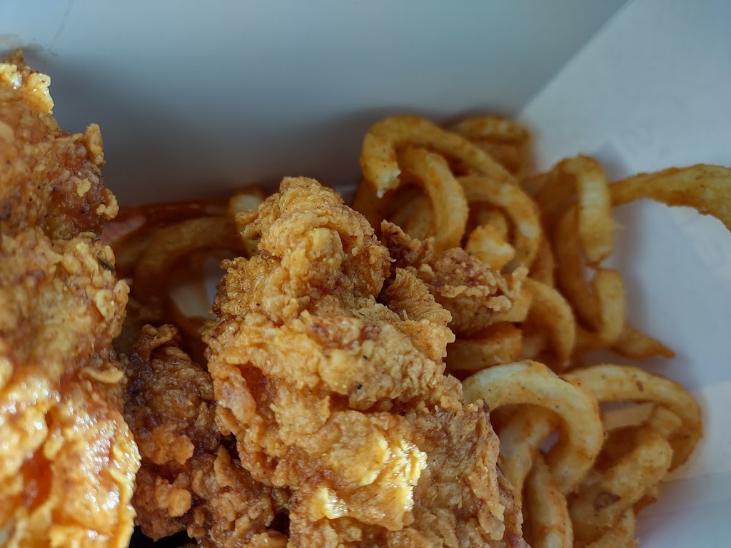 Hells Fried Chicken | restaurant | 7402 Broadview Rd, Parma, OH 44131, USA | 2162648091 OR +1 216-264-8091