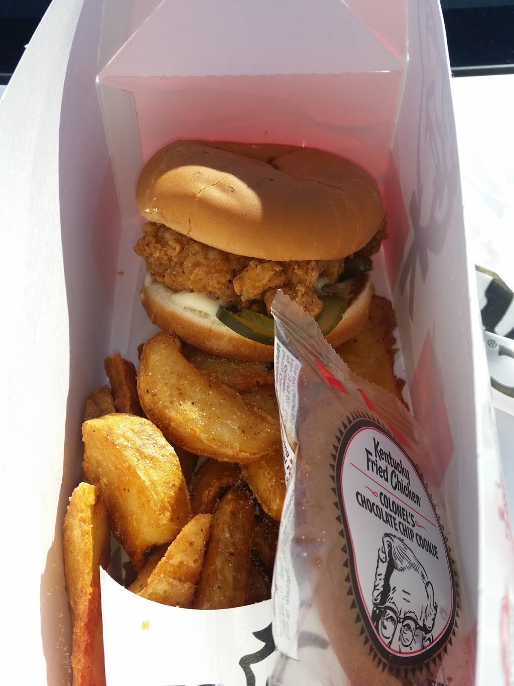 KFC | restaurant | 6280 Northwest Hwy, Crystal Lake, IL 60014, USA | 8154591330 OR +1 815-459-1330