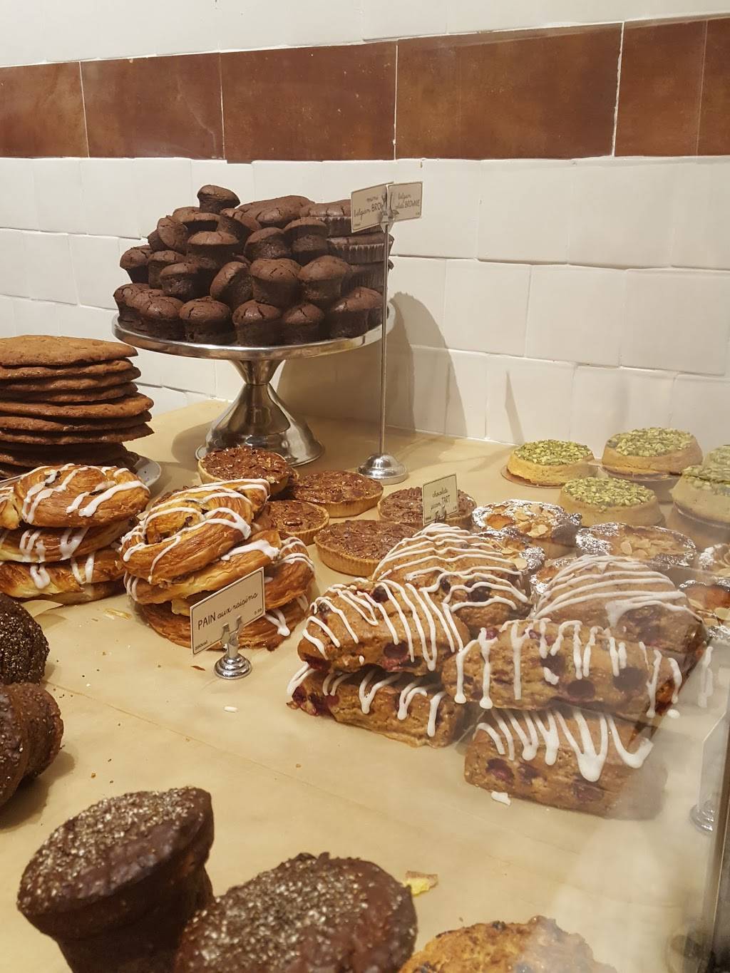 Petrossian | restaurant | 182 W 58th St, New York, NY 10019, USA | 2122452217 OR +1 212-245-2217