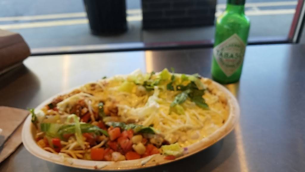 Chipotle Mexican Grill | restaurant | 14881 Detroit Ave, Lakewood, OH 44107, USA | 2162219100 OR +1 216-221-9100