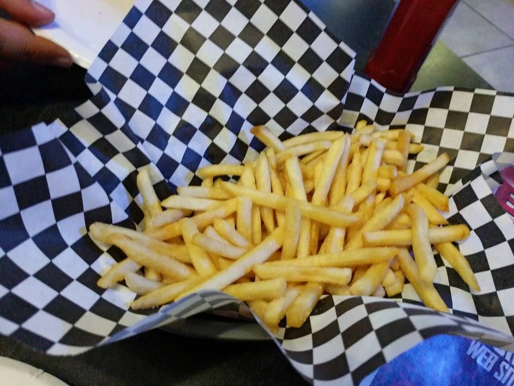 Beers N Wings | restaurant | 20141 Roscoe Blvd, Winnetka, CA 91306, USA | 8186789470 OR +1 818-678-9470