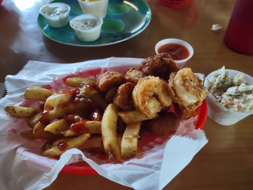 Macker Seafood | restaurant | 141 Bay St, Daytona Beach, FL 32114, USA | 3862539905 OR +1 386-253-9905