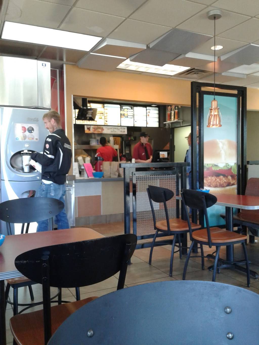 Jack in the Box | restaurant | 13620 Hwy 6, Santa Fe, TX 77517, USA | 4099255023 OR +1 409-925-5023