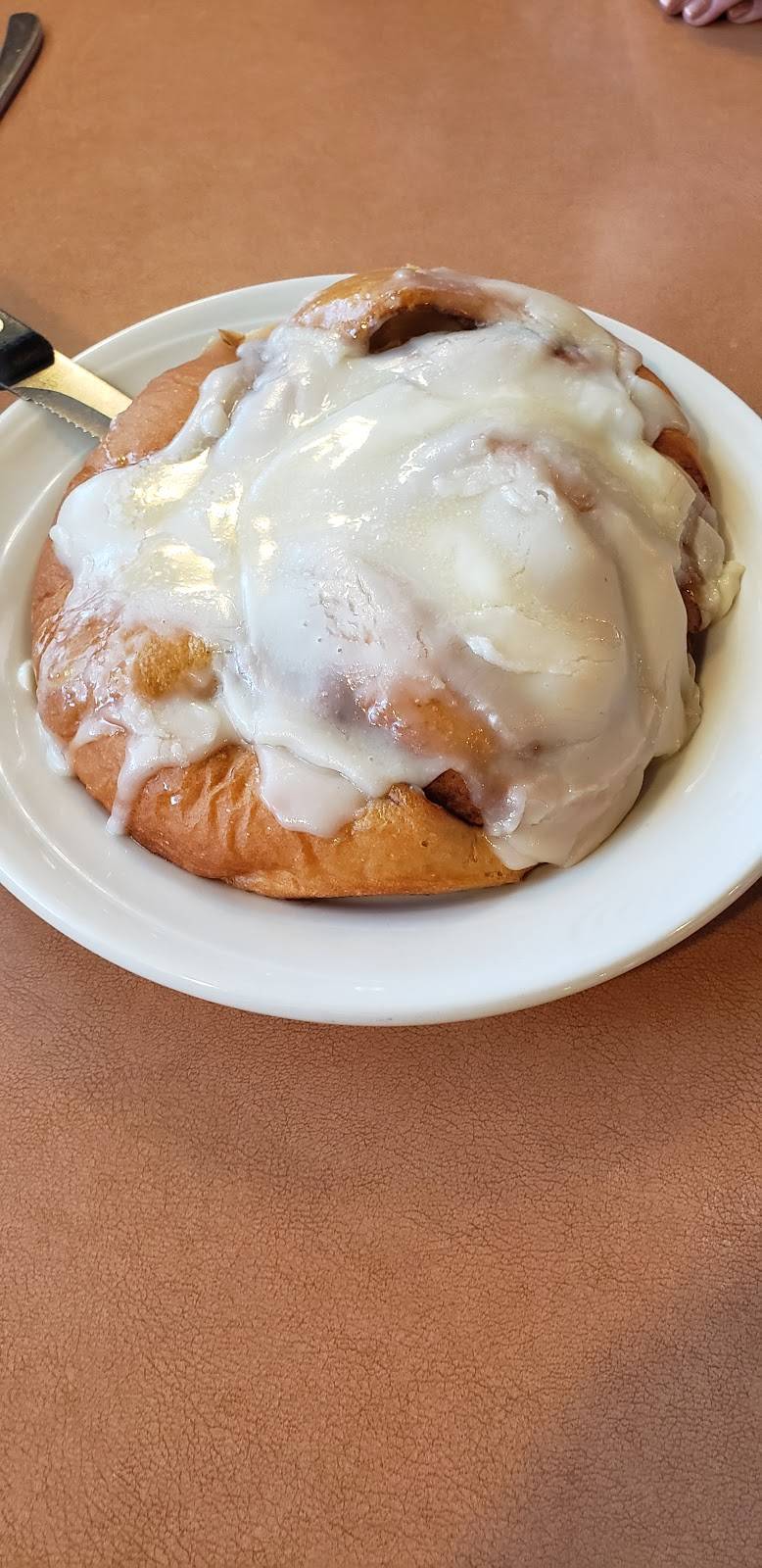 Vineyard Inn Restaurant | restaurant | 819 E Bush St, Lemoore, CA 93245, USA | 5599241988 OR +1 559-924-1988