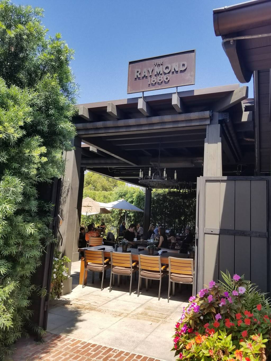The Raymond Restaurant | restaurant | 1250 S Fair Oaks Ave, Pasadena, CA 91105, USA | 6264413136 OR +1 626-441-3136
