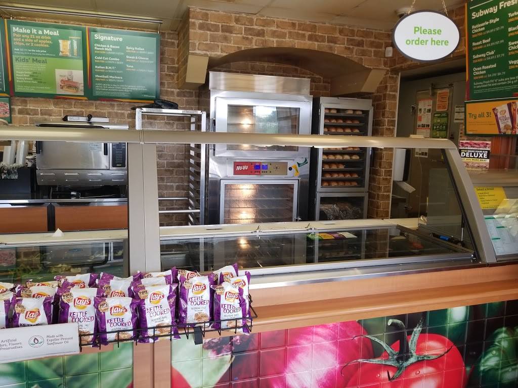 Subway | restaurant | 625 N Williams St, Mancelona, MI 49659, USA | 2315875110 OR +1 231-587-5110