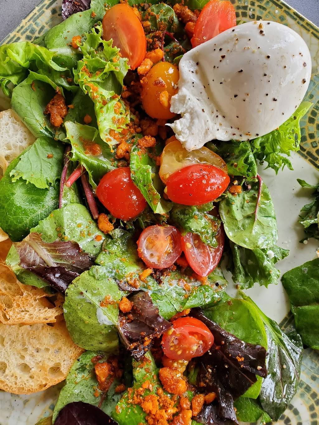 Gabys By The Lake Restaurant | restaurant | 1 Lake Oconee Trail, Greensboro, GA 30642, USA | 7064670600 OR +1 706-467-0600