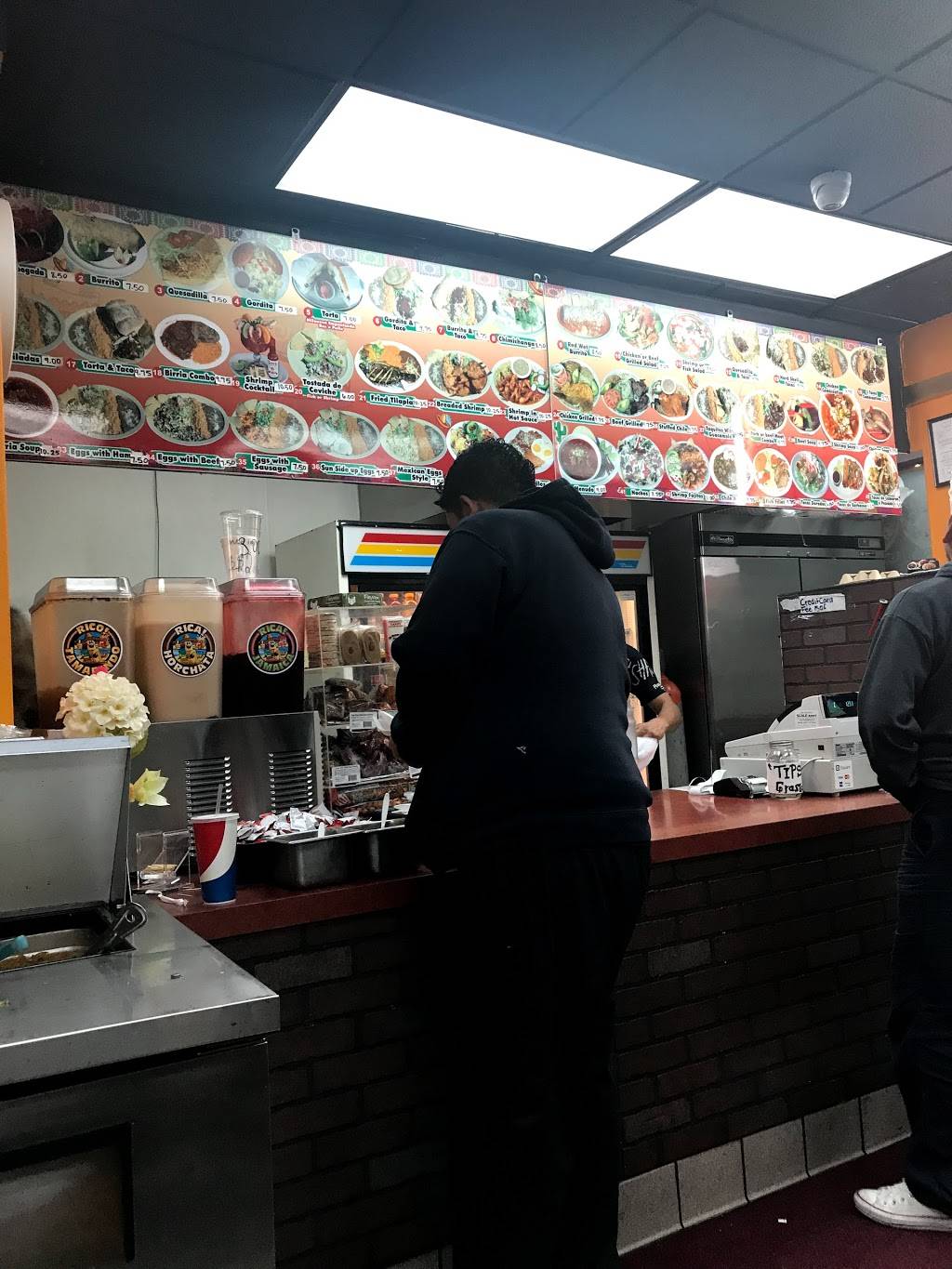 Gugus Tacos Restaurant | restaurant | 15317 Vanowen St, Van Nuys, CA 91406, USA | 8187817428 OR +1 818-781-7428