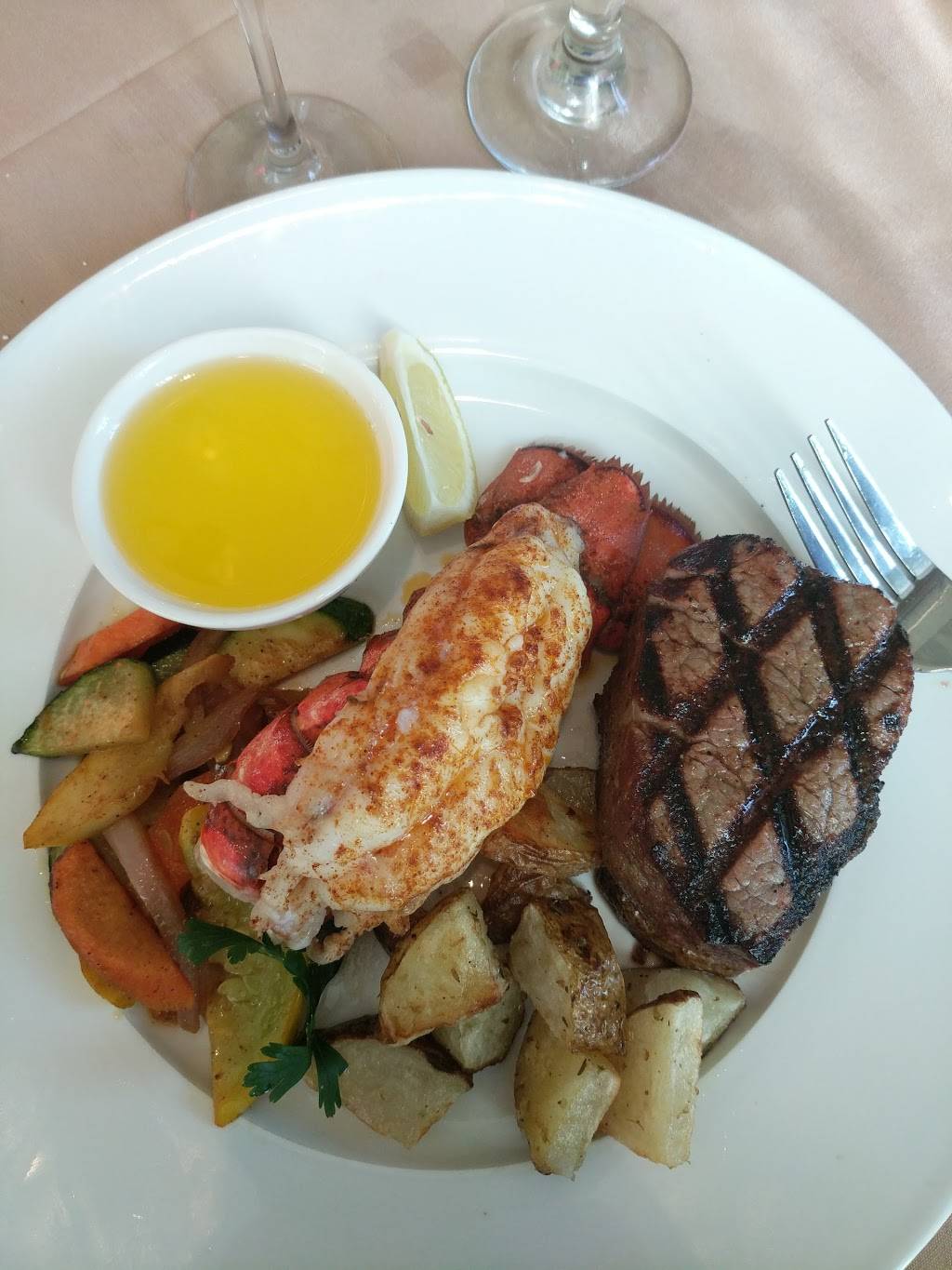 Paulettes Restaurant | restaurant | 50 Harbor Town Square, Memphis, TN 38103, USA | 9012603300 OR +1 901-260-3300