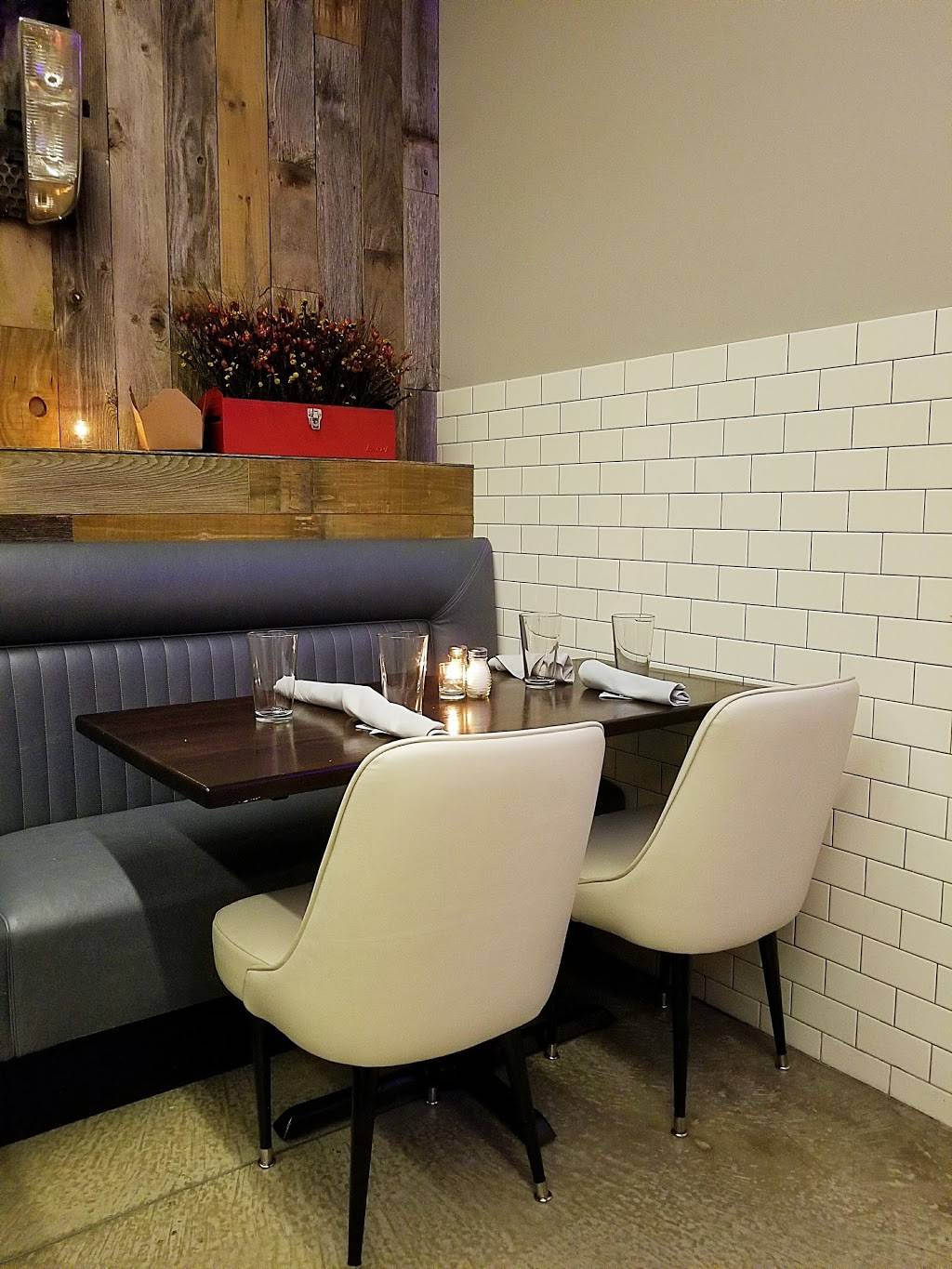 Freds Garage | restaurant | 574 Green Bay Rd, Winnetka, IL 60093, USA | 8474963733 OR +1 847-496-3733